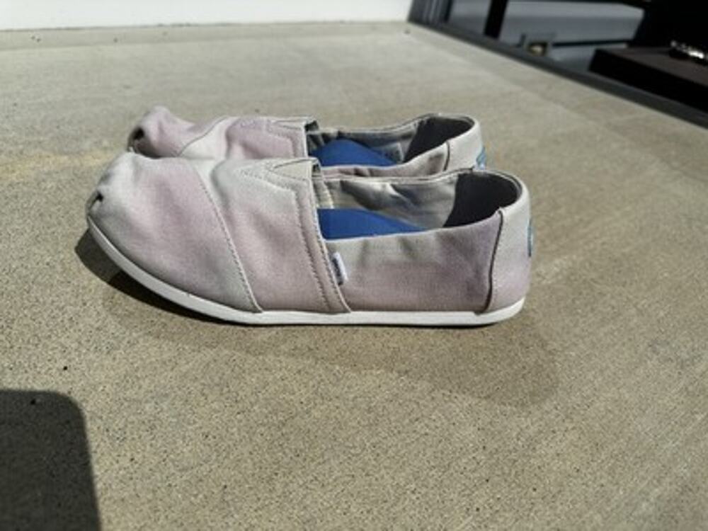 Toms Women's Alpargatas Cream Color Change Pink Purple Slip-ons Canvas Size 7